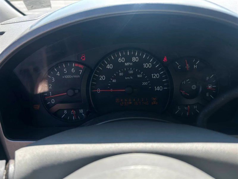 Used 2005 Nissan Titan SE w/ (R02) SE Off-Road Pkg image 11