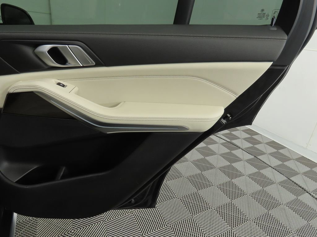 Used 2019 BMW X5 xDrive40i w/ Premium Package 2 image 27