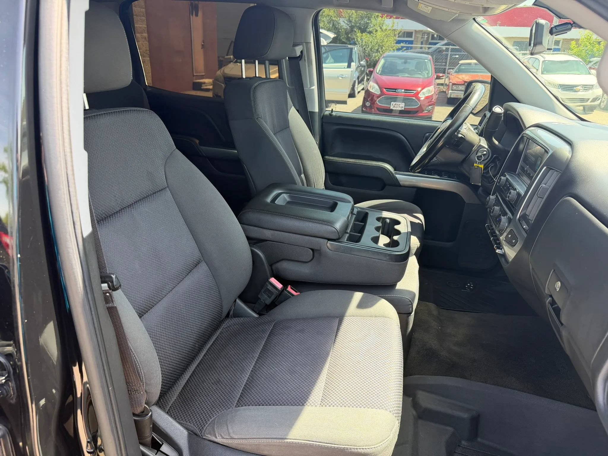 Used 2015 Chevrolet Silverado 1500 LT w/ LT Convenience Package AWD/4WD image 14