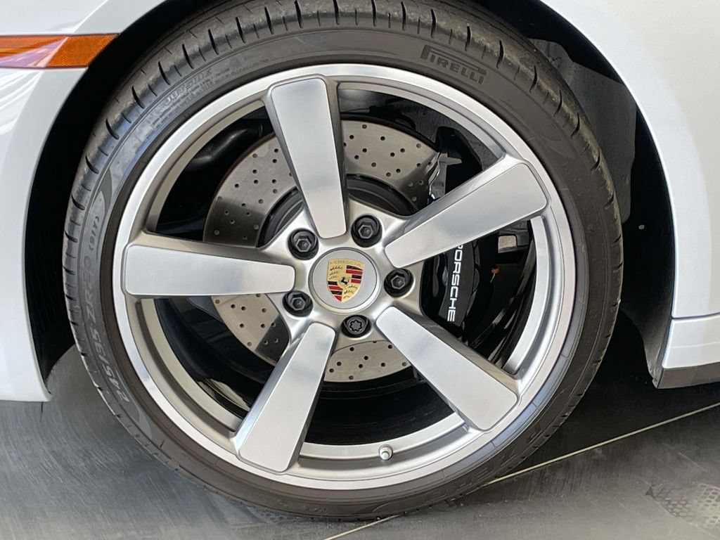 Certified 2024 Porsche 911 Carrera 4S AWD/4WD image 11