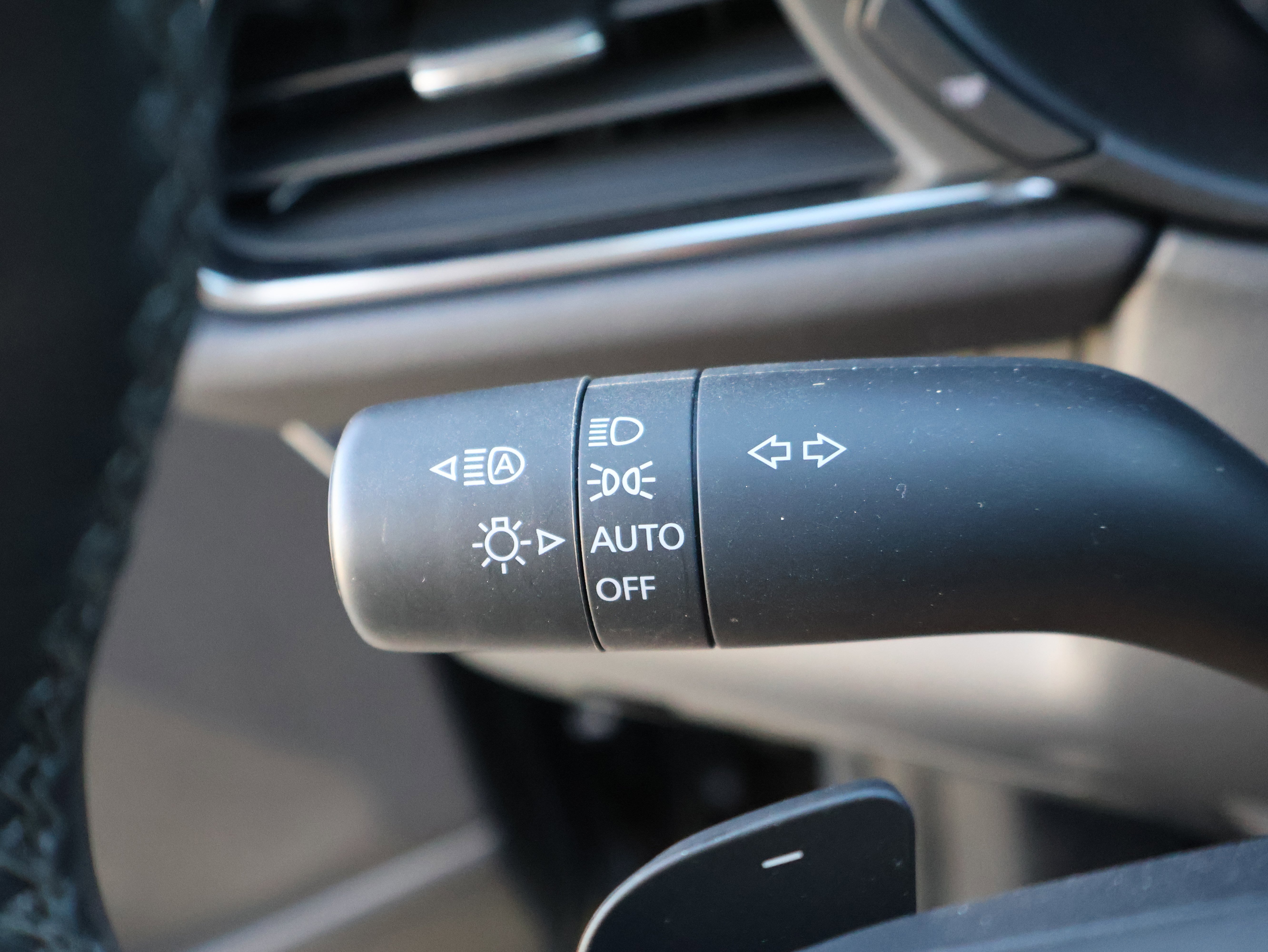 Certified 2025 MAZDA CX-30 2.5 Turbo w/ Premium Plus Pkg image 42