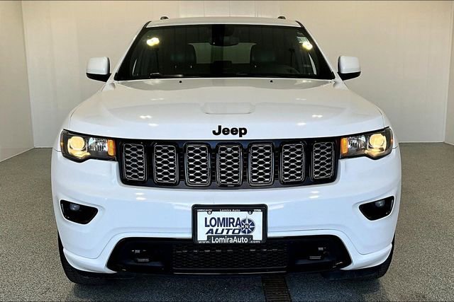 Used 2019 Jeep Grand Cherokee Altitude image 2