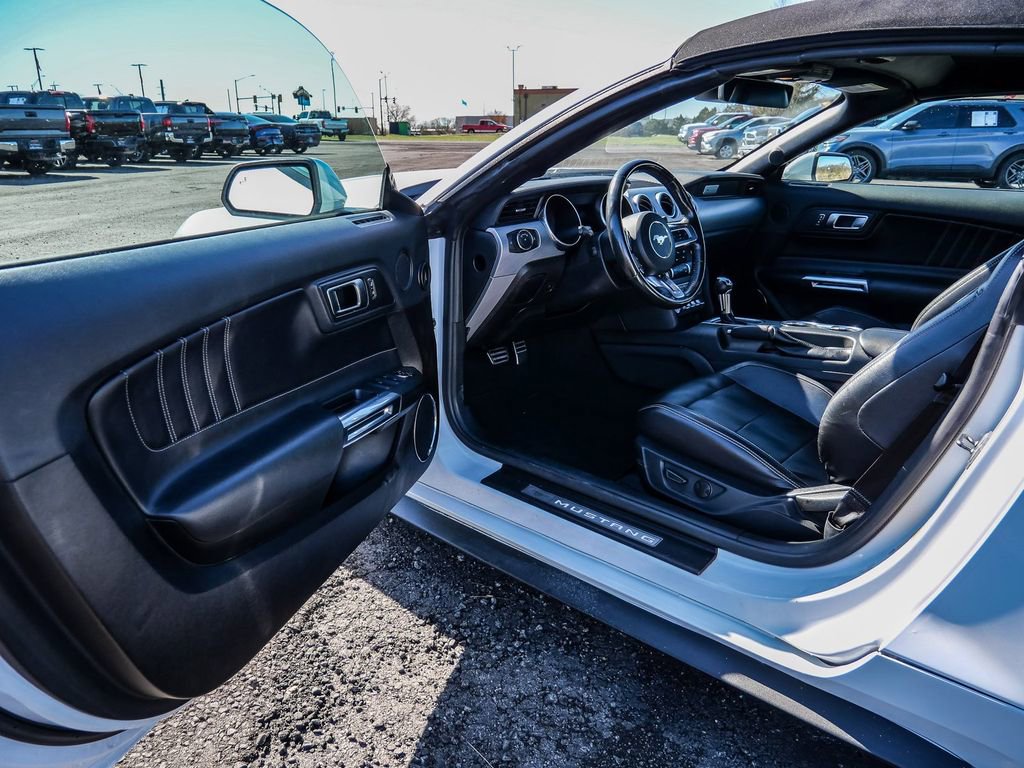 Used 2022 Ford Mustang Premium image 18