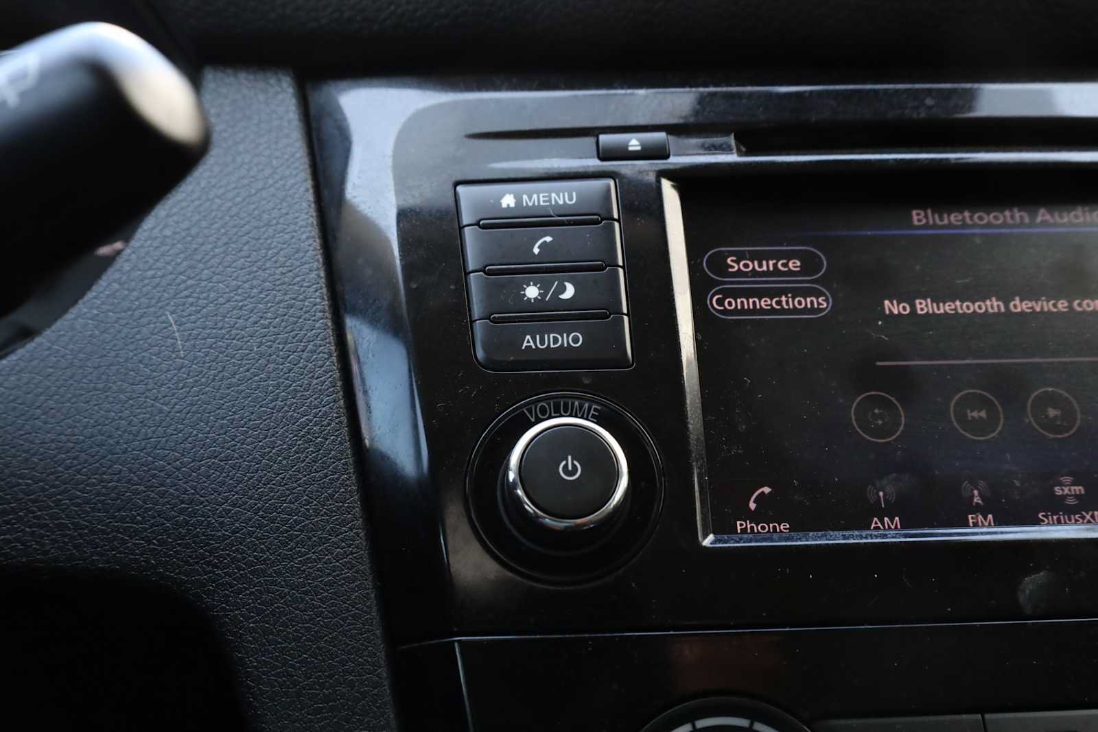 Used 2019 Nissan Rogue S AWD/4WD image 23