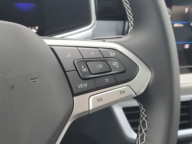 New 2026 Volkswagen Taos SE image 16