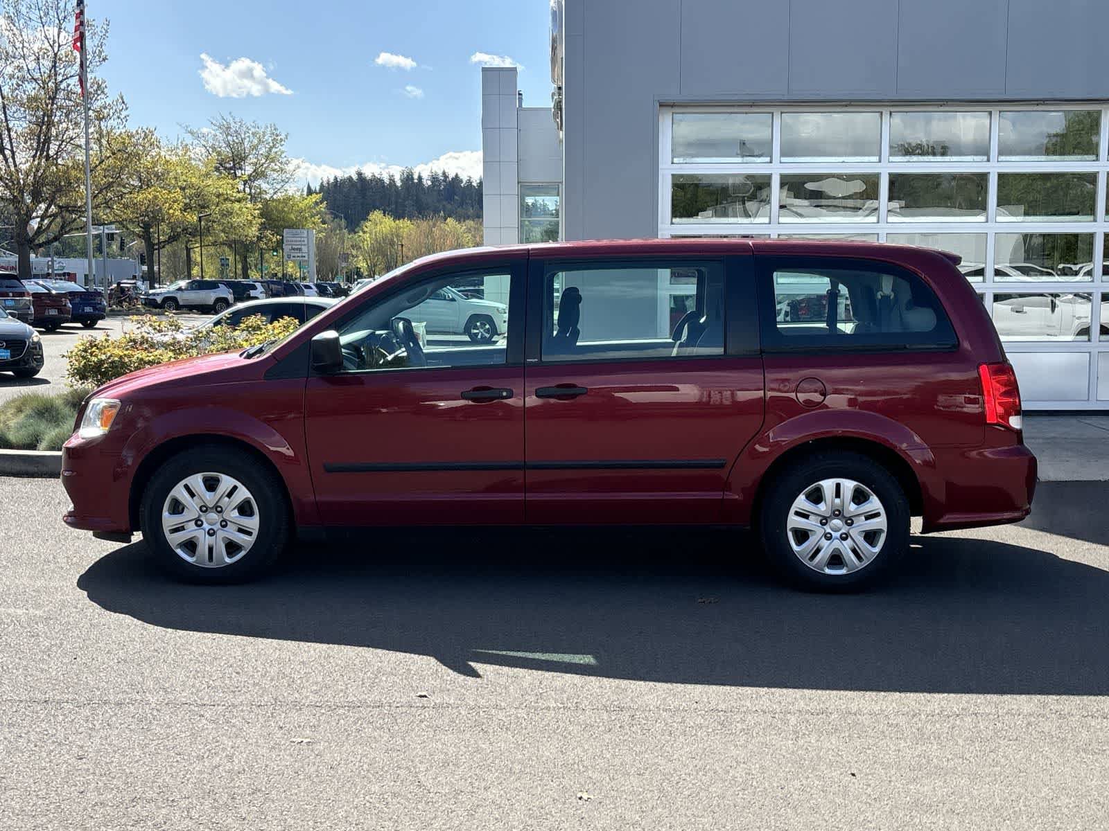 Used 2014 Dodge Grand Caravan American Value Package image 2