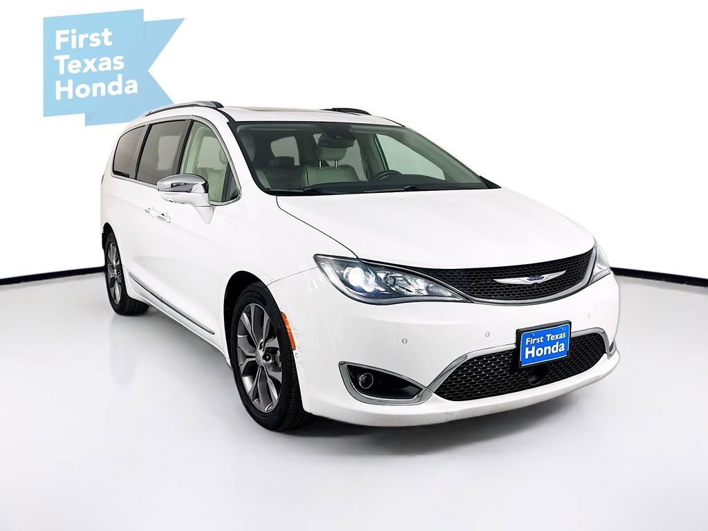Used 2019 Chrysler Pacifica Limited w/ Tire & Wheel Group image 1
