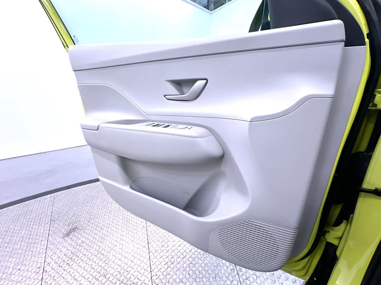 Used 2024 Hyundai Kona SEL FWD image 32