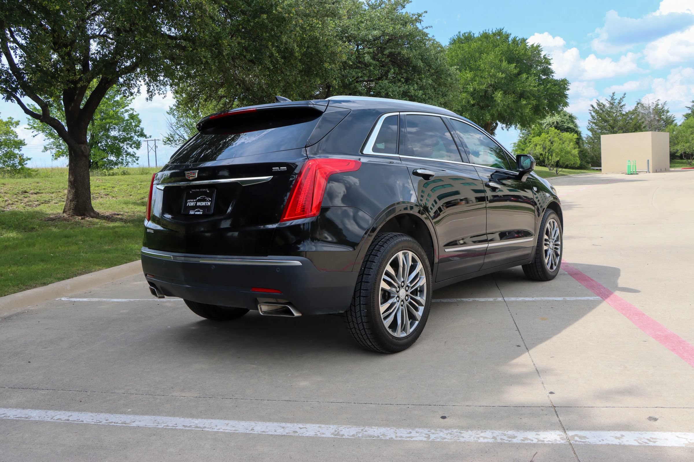 Used 2018 Cadillac XT5 Premium Luxury FWD image 7
