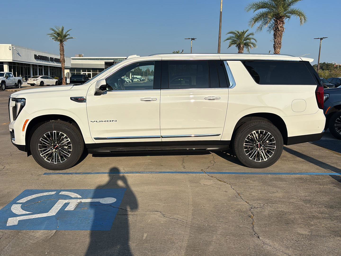 New 2026 GMC Yukon XL Elevation image 4