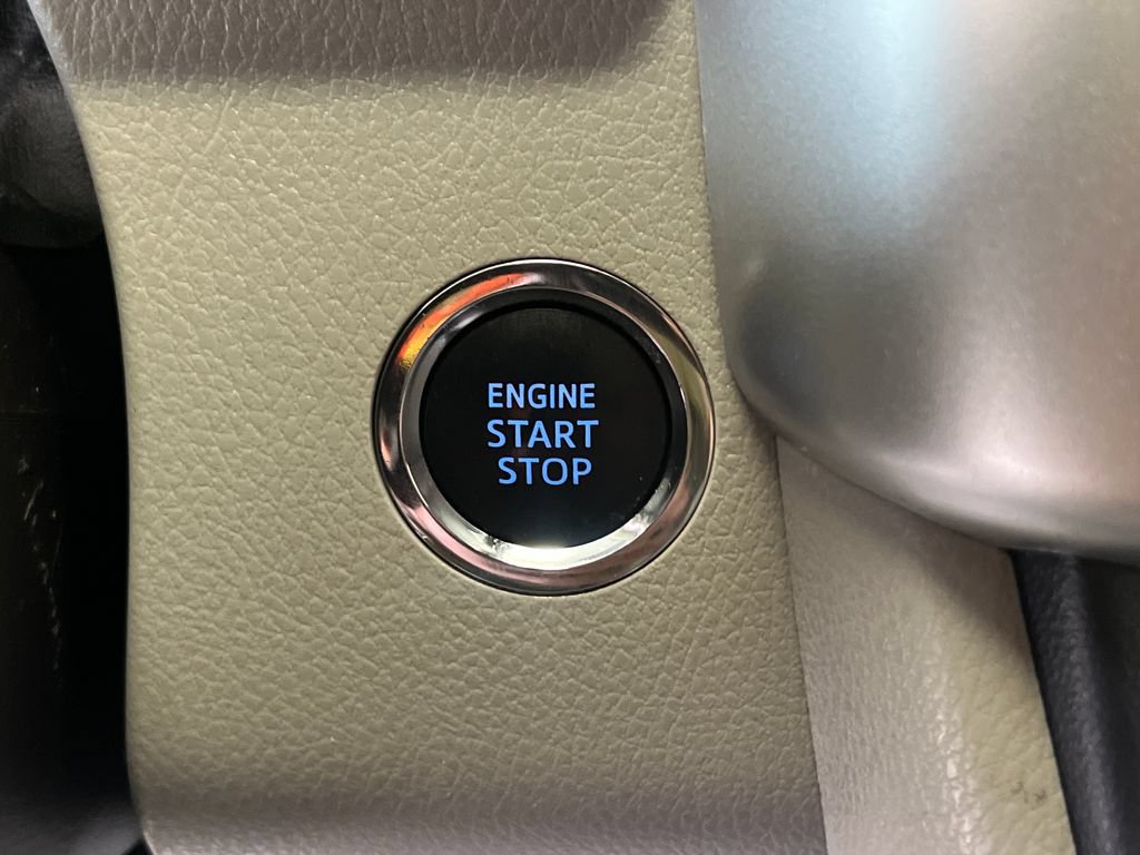 Used 2018 Toyota Highlander XLE AWD/4WD image 22