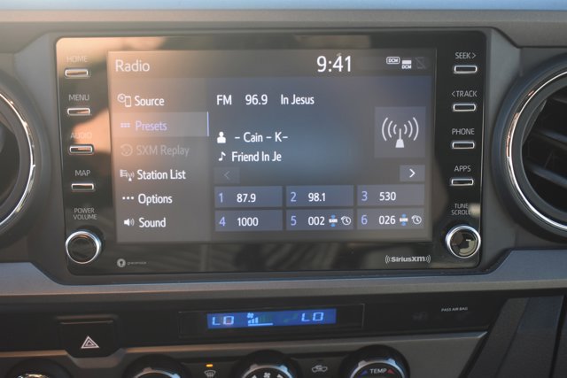 Used 2023 Toyota Tacoma TRD Off-Road image 24