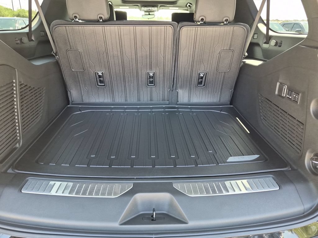 New 2026 GMC Yukon XL AT4 w/ AT4 Premium Plus Package AWD/4WD image 47
