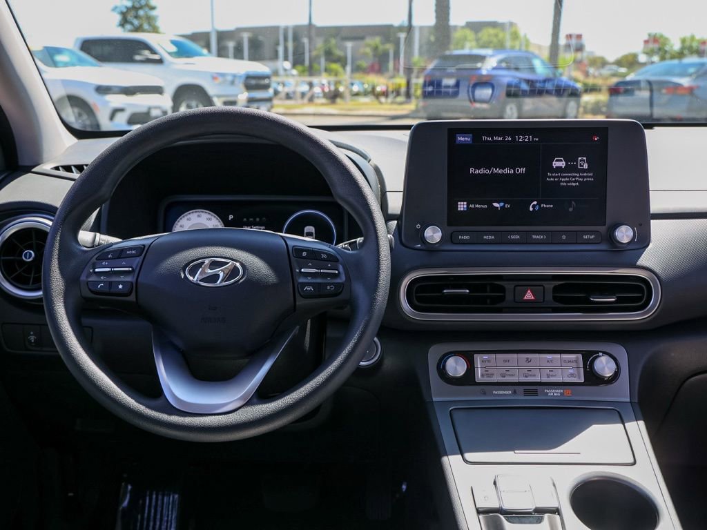 Used 2023 Hyundai Kona SE image 22