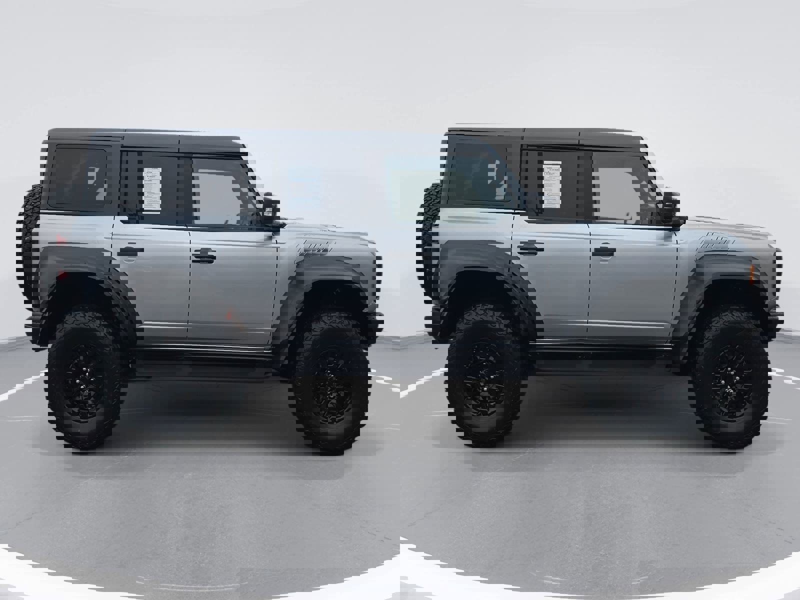 Used 2022 Ford Bronco Raptor image 4