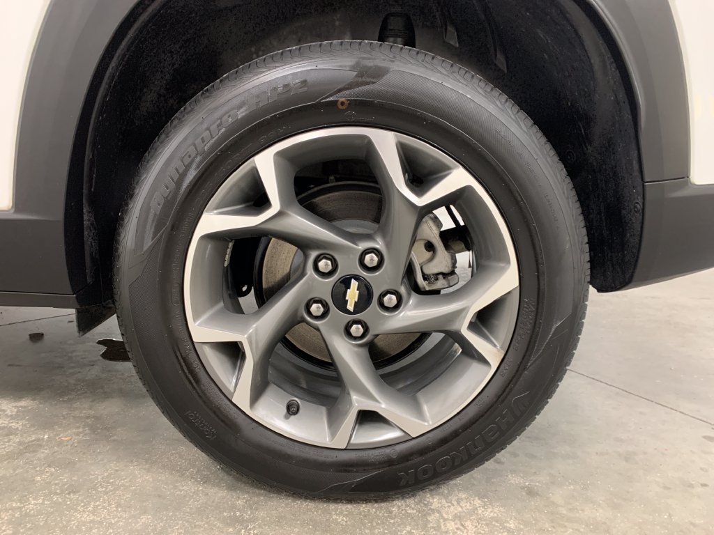 Used 2024 Chevrolet Trax LT w/ Driver Confidence Package FWD image 22