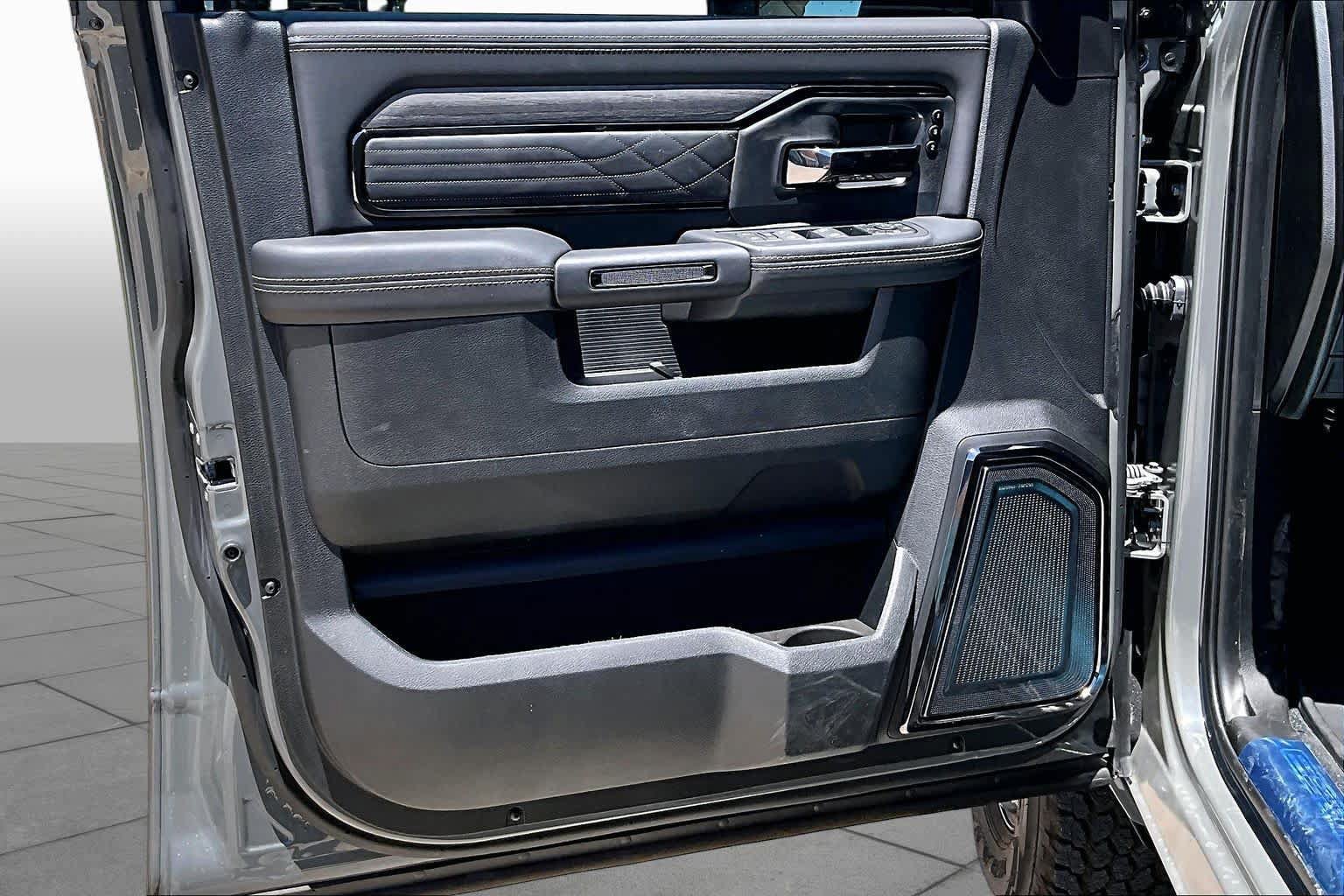 New 2026 RAM 3500 Limited AWD/4WD image 11