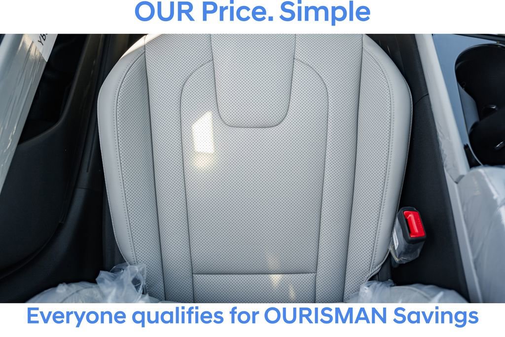 New 2025 Hyundai Elantra Limited image 28