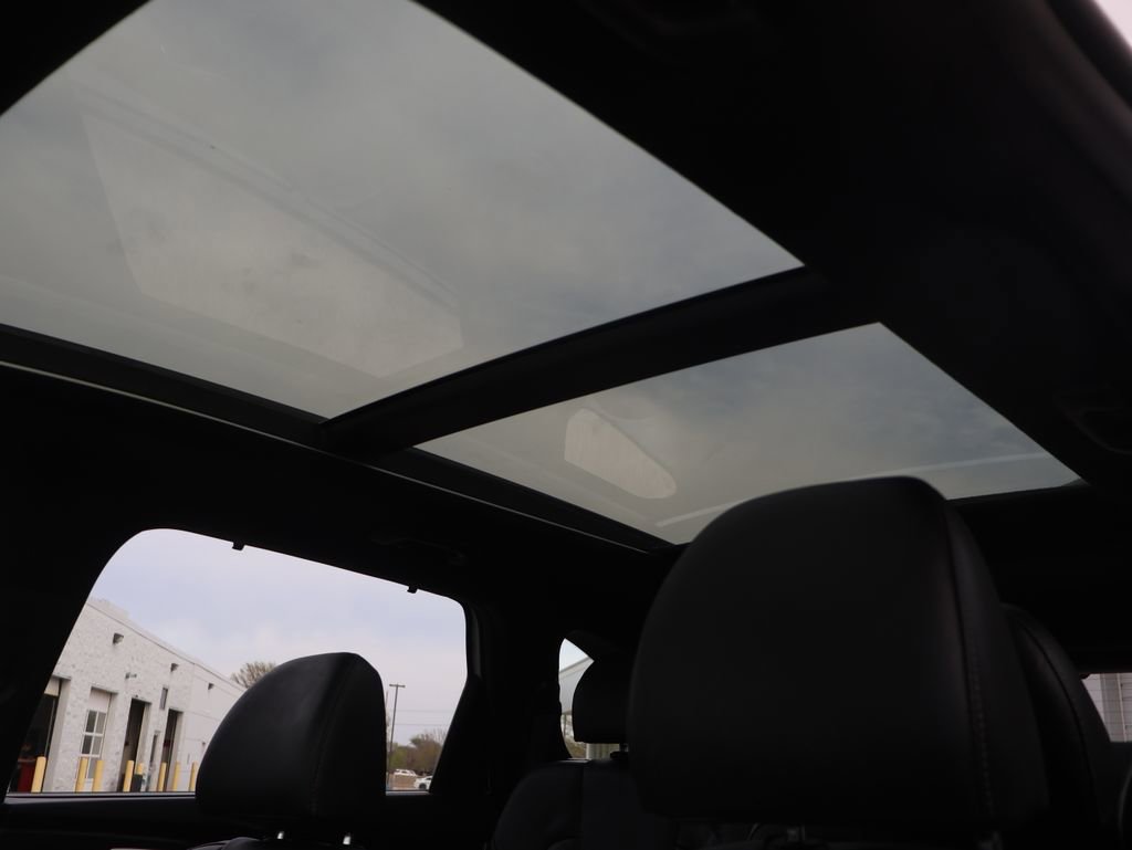 Used 2024 Kia Sorento SX Prestige AWD/4WD image 40