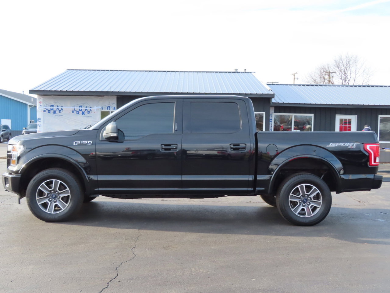 Used 2017 Ford F150 XLT w/ Equipment Group 301A Mid image 3