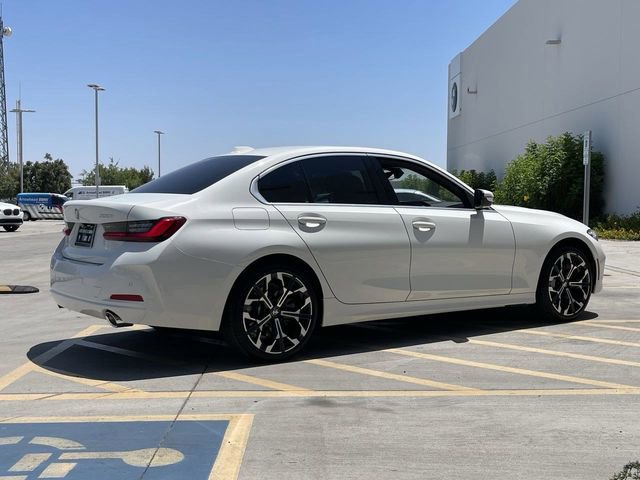 Used 2025 BMW 330i xDrive Sedan w/ Convenience Package AWD/4WD image 6