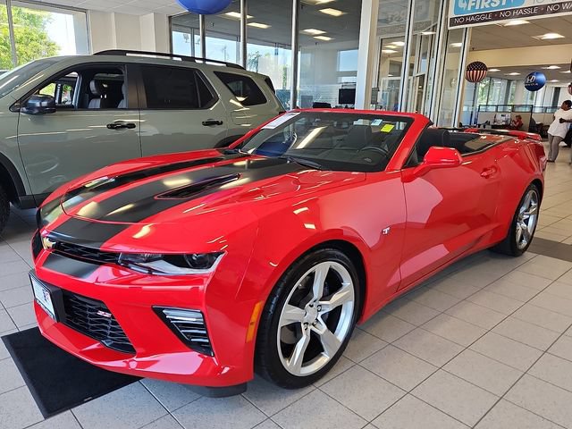 Used 2018 Chevrolet Camaro SS RWD image 3