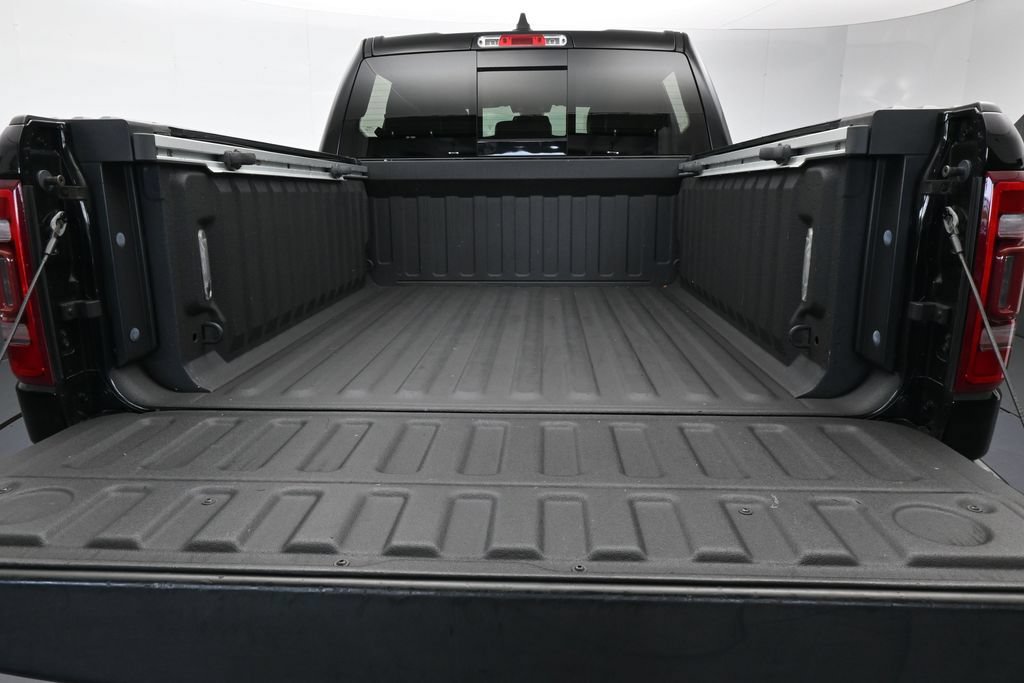 Used 2020 RAM 1500 Laramie w/ Sport Appearance Package AWD/4WD image 36
