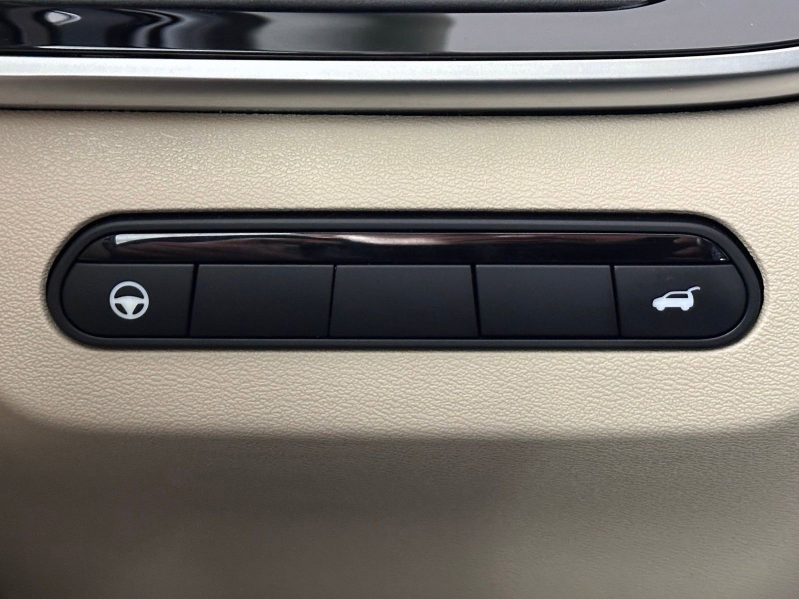 Used 2023 INFINITI QX60 Luxe w/ Cargo Package image 22