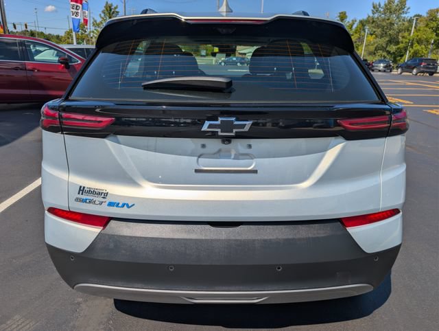 Used 2023 Chevrolet Bolt EUV Premier w/ Sun & Sound Package FWD image 4