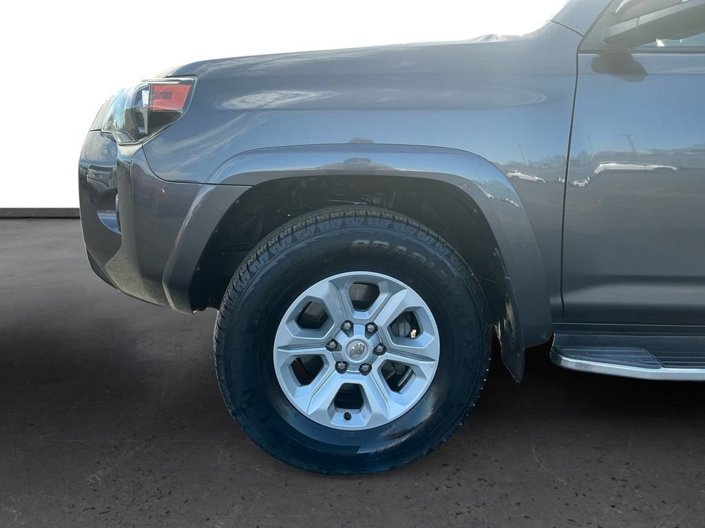 Used 2018 Toyota 4Runner SR5 Premium AWD/4WD image 13