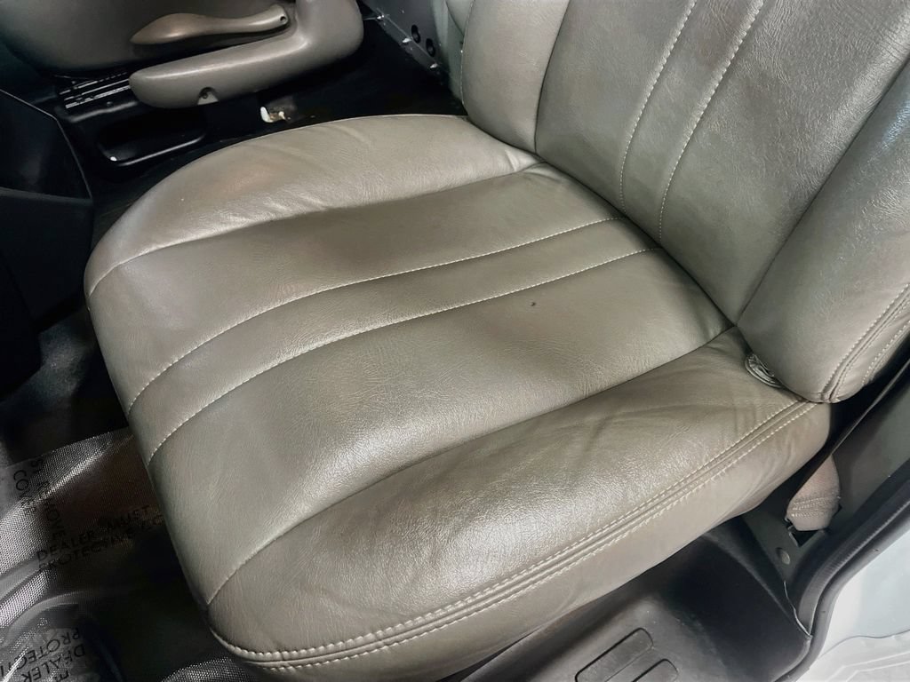 Used 2024 Chevrolet Express 2500 w/ Driver Convenience Package RWD image 19