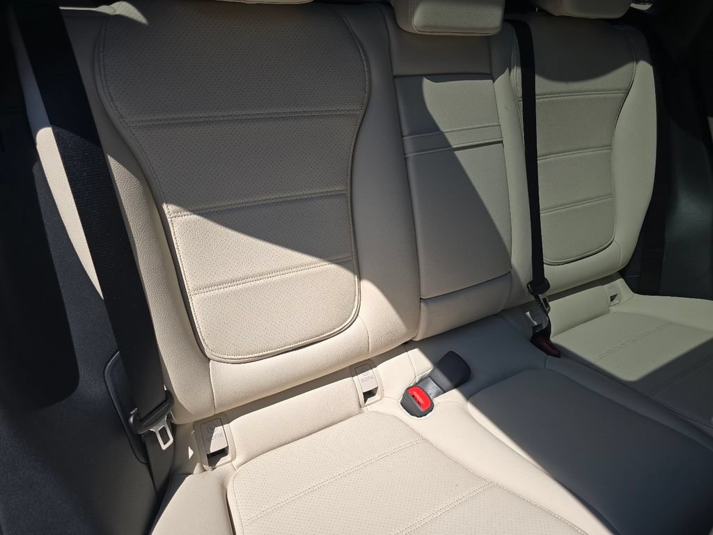 New 2027 Mercedes-Benz GLC 300 4MATIC image 22