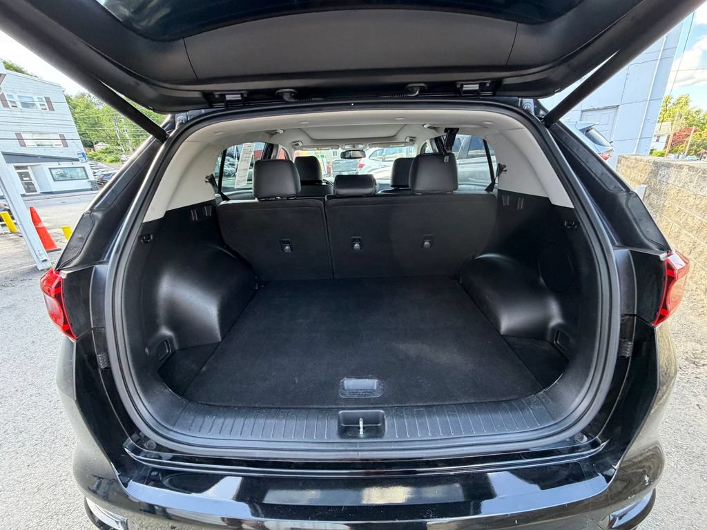 Used 2021 Kia Sportage EX w/ EX Technology Package FWD image 11