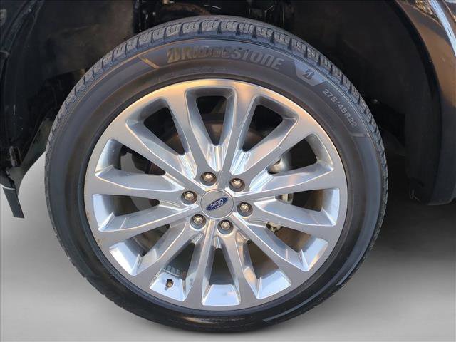 Used 2019 Ford F150 Limited w/ Trailer Tow Package image 26