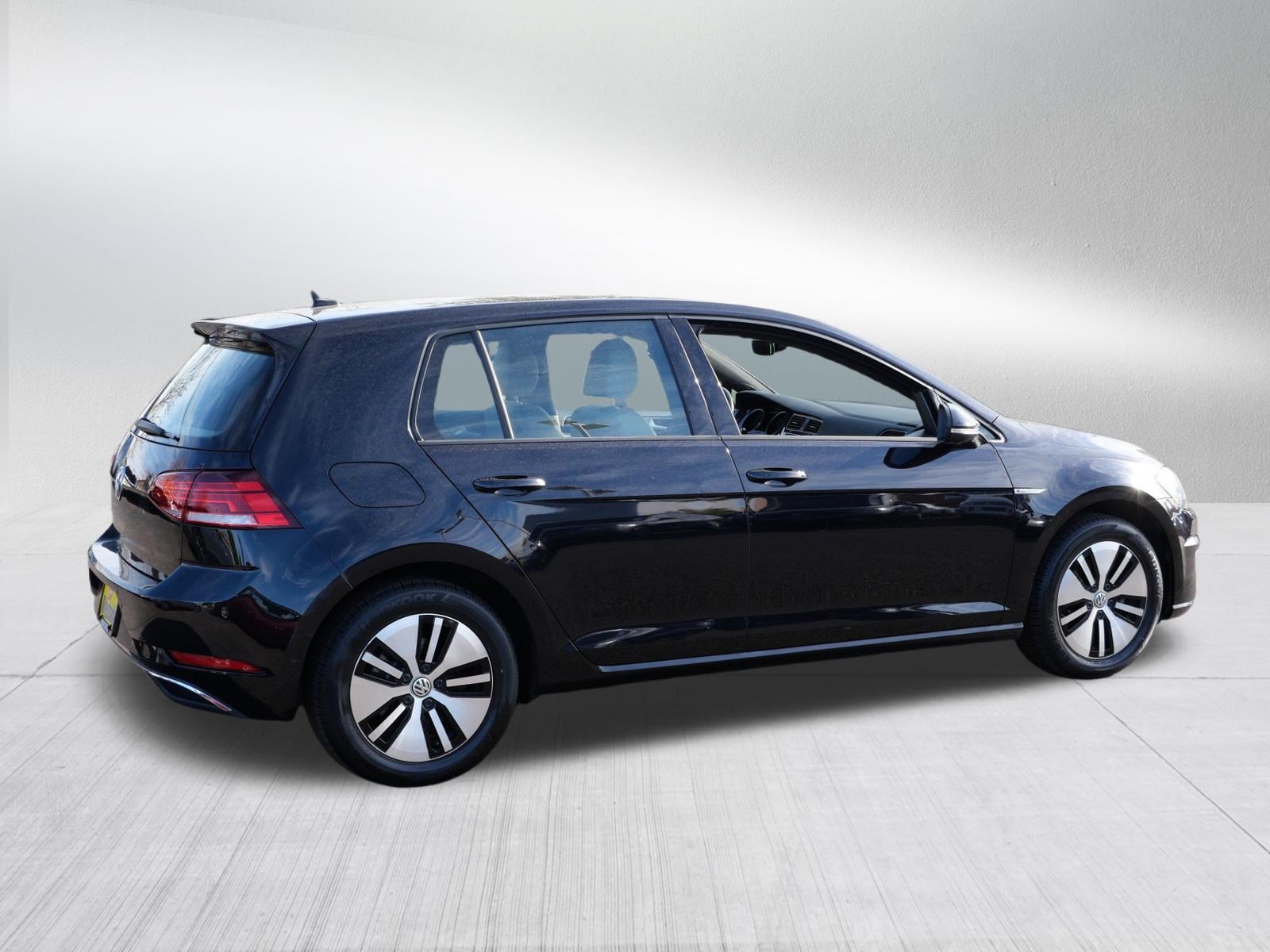 Used 2017 Volkswagen e-Golf SEL Premium FWD image 7