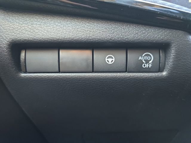 New 2026 Nissan Kicks SR image 10