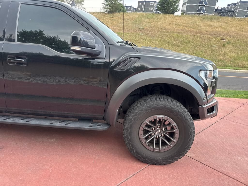 Used 2019 Ford F150 Raptor w/ Equipment Group 802A Luxury AWD/4WD image 29