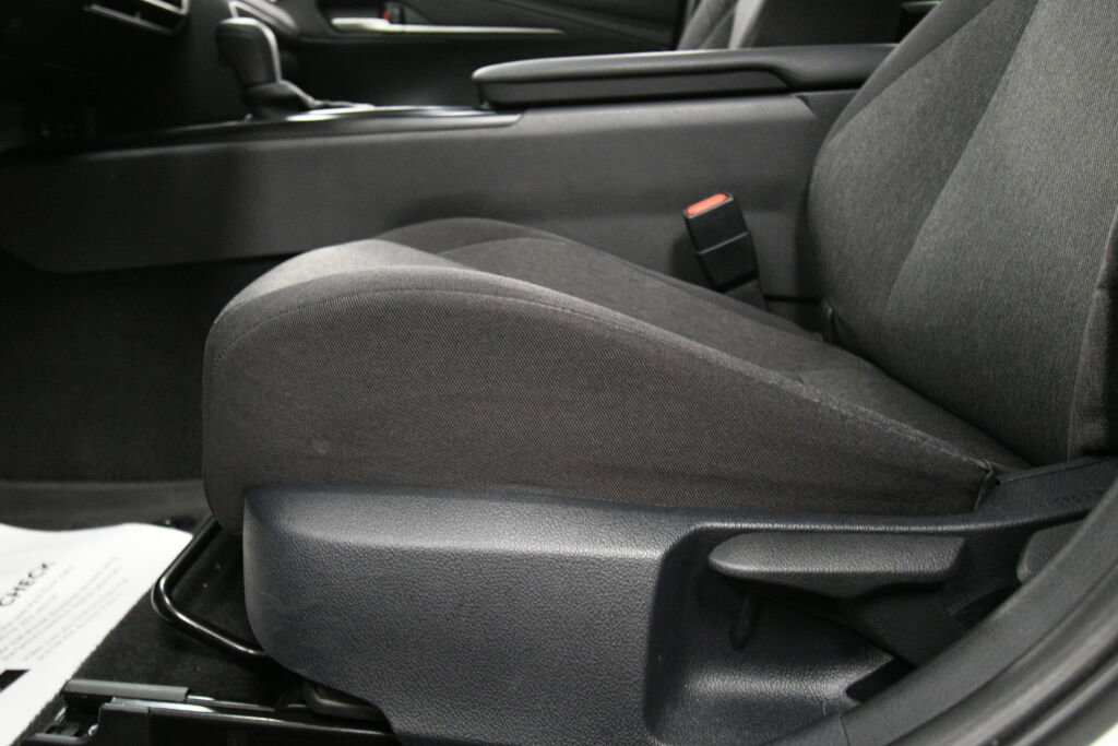 Certified 2025 Toyota Camry LE image 10