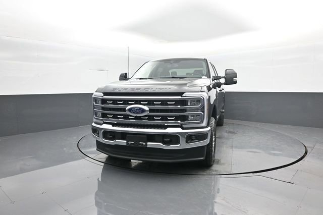 New 2026 Ford F250 Lariat w/ FX4 Off-Road Package image 3