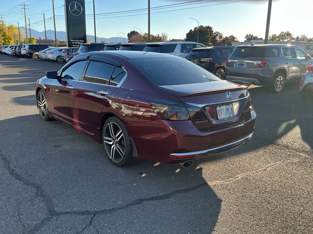 Used 2016 Honda Accord Sport image 10