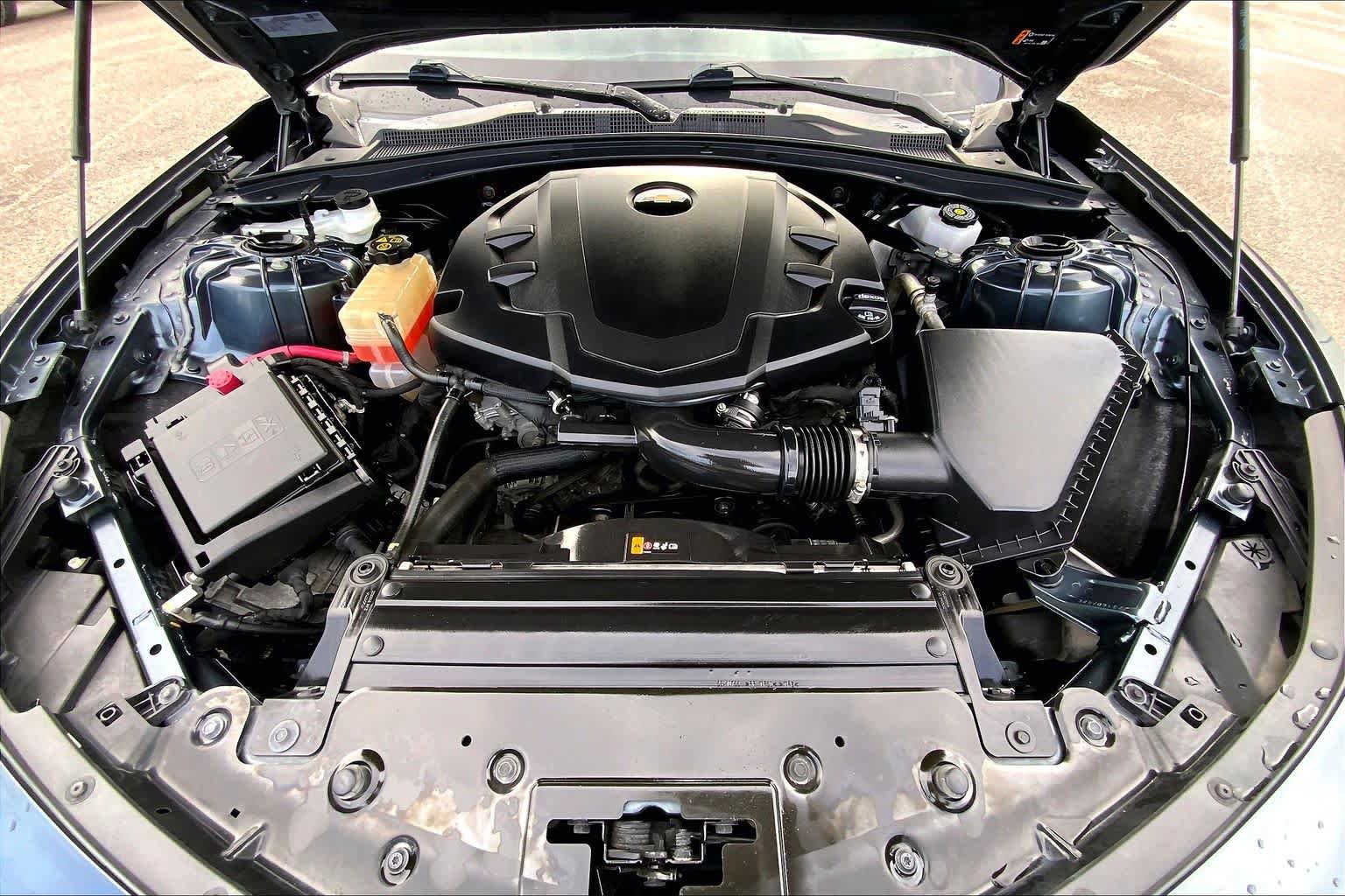 Used 2022 Chevrolet Camaro LT RWD image 29