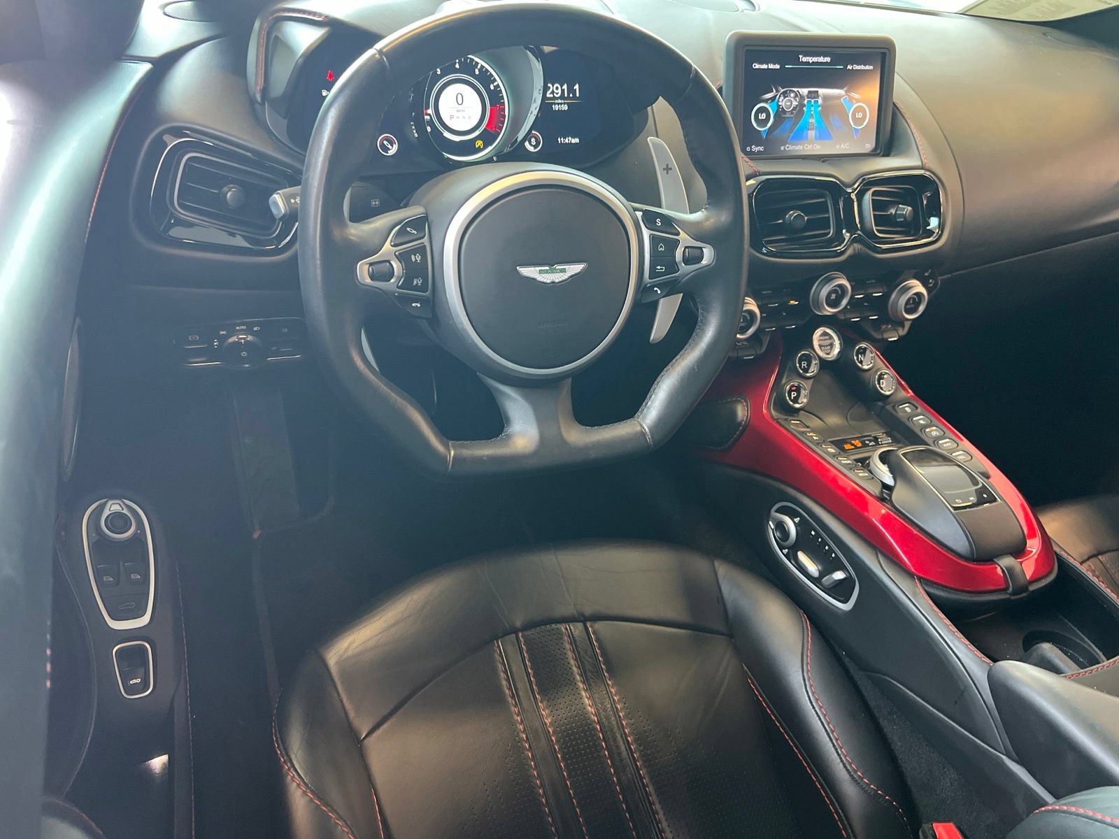 Used 2021 Aston Martin V8 Vantage Roadster RWD image 34