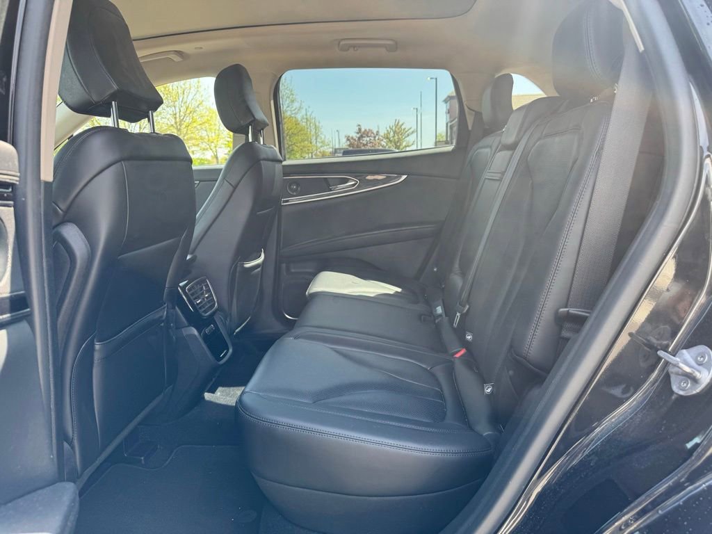Certified 2022 Lincoln Nautilus Reserve w/ Equipment Group 201A AWD/4WD image 9