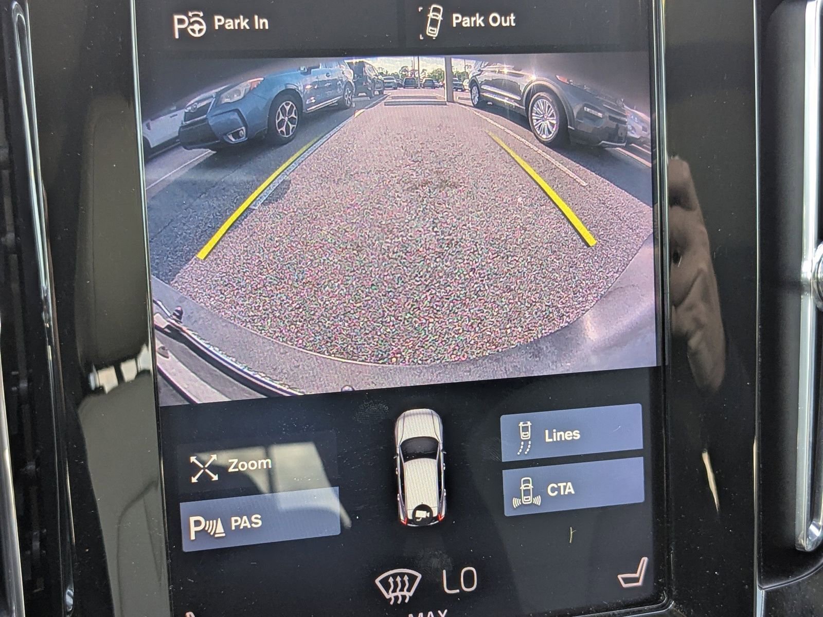 Used 2019 Volvo XC40 T5 Momentum image 23