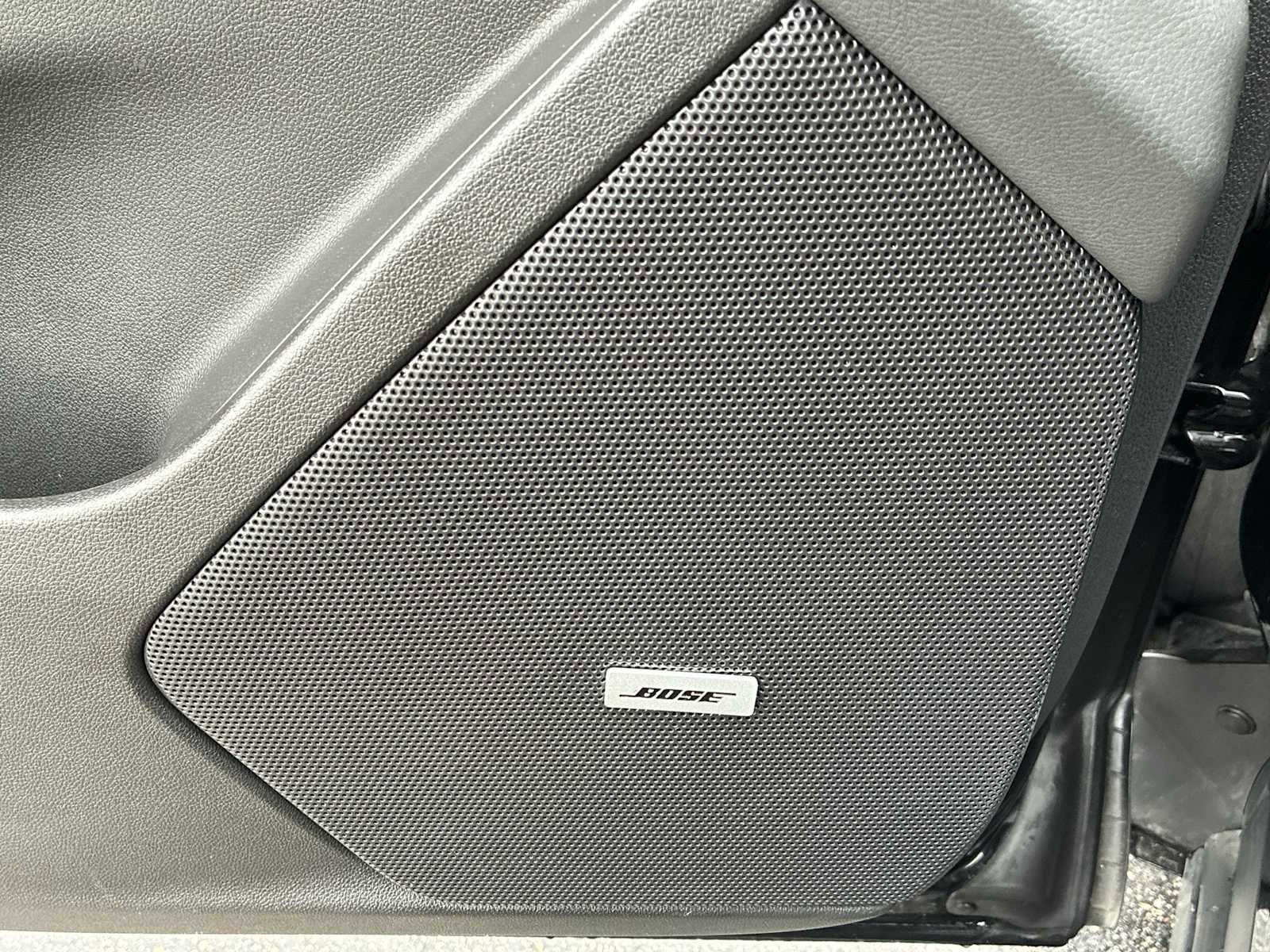 Used 2024 Cadillac XT6 Sport w/ Platinum Package image 25