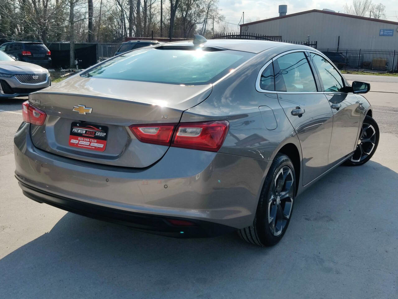 Used 2024 Chevrolet Malibu LT image 3