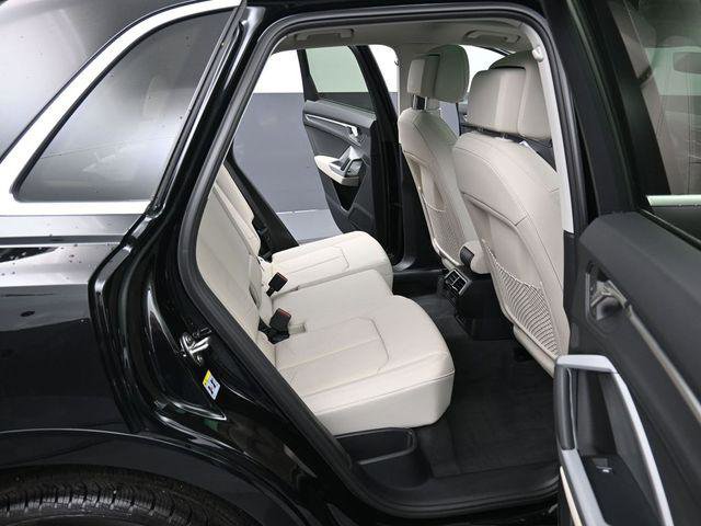 Certified 2025 Audi Q3 2.0T Premium w/ Convenience Package image 34