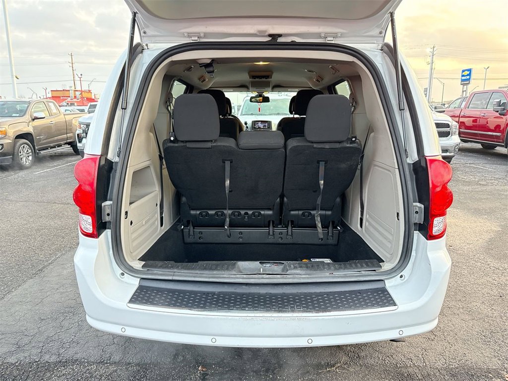 Used 2020 Dodge Grand Caravan SE w/ UConnect Hands-Free Group image 24