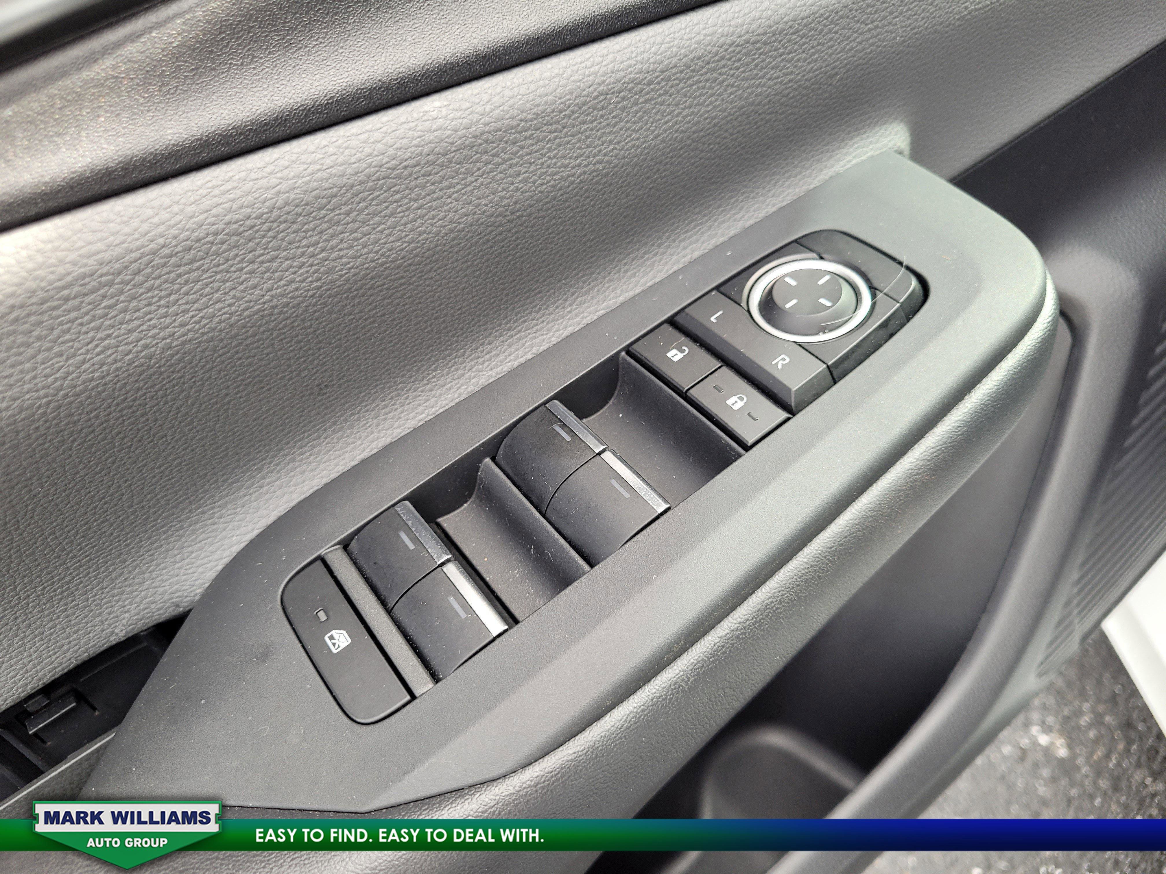 Used 2025 Toyota Prius XLE image 29