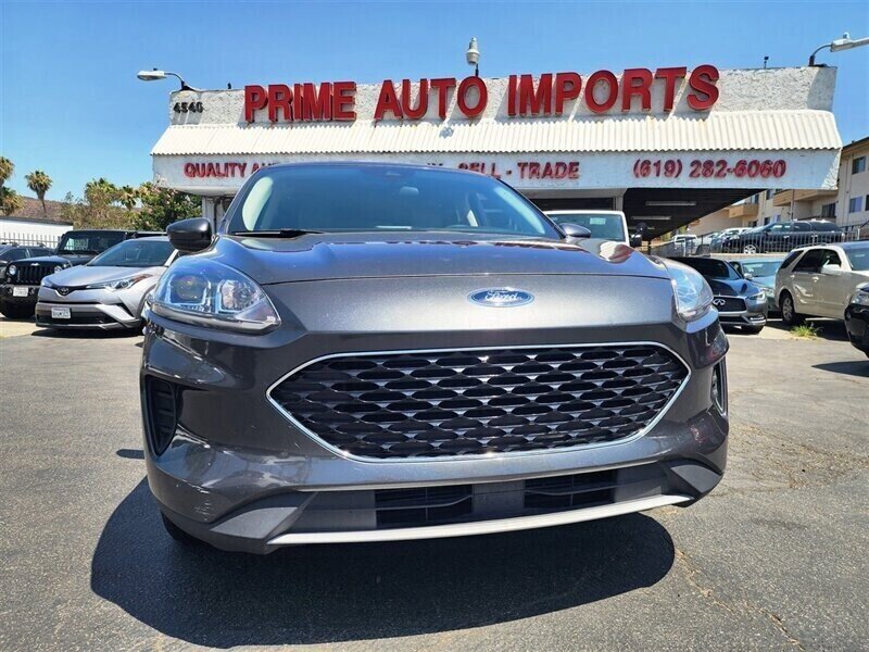Used 2020 Ford Escape SE image 9